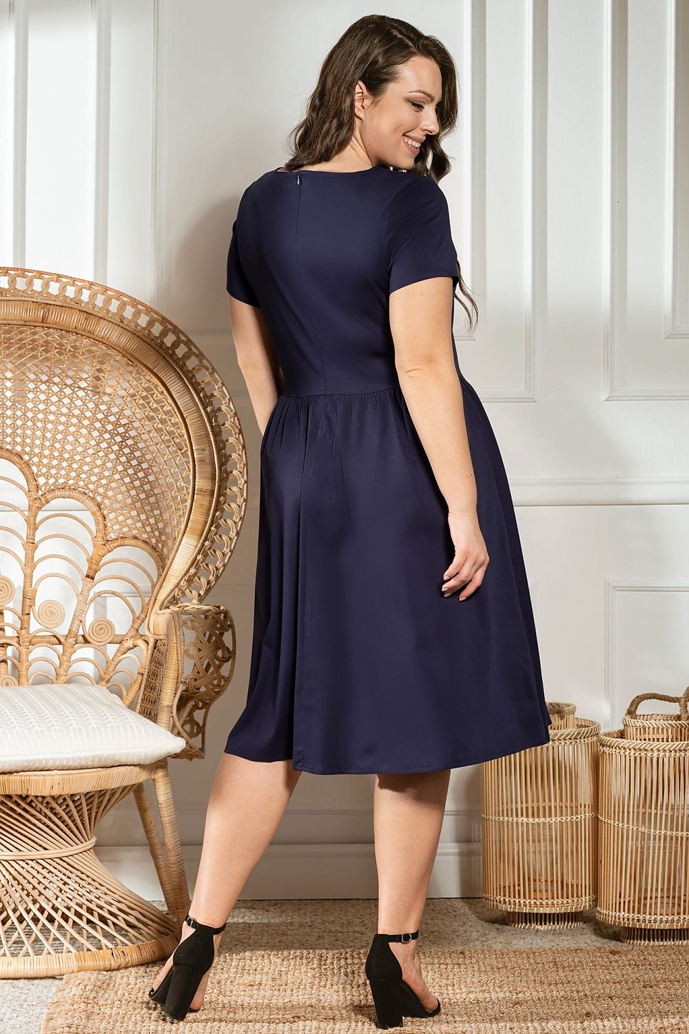 Plus-Size Kleider Model 183285 Karko