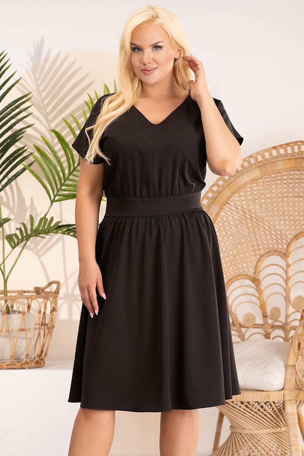 Plus-Size Kleider Model 183384 Karko